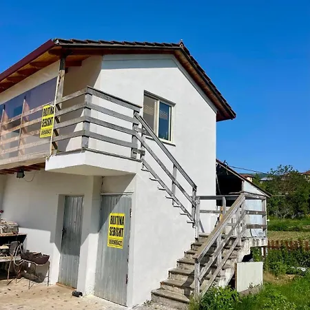 Сasa de vacaciones Stani I Metes-bujtina Sebisht